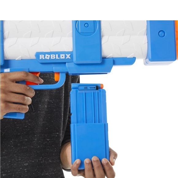 NEW NERF Roblox Arsenal: Pulse Laser Motorized Dart Blaster, 10 Foam Darts - Picture 9 of 9